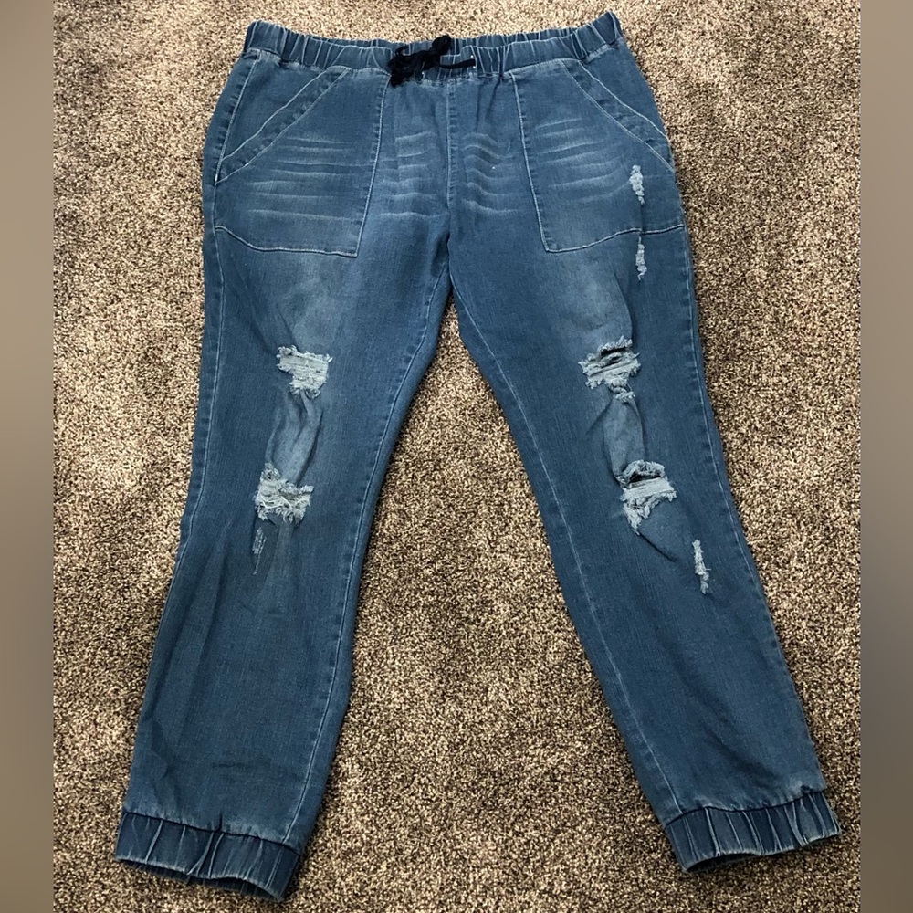 Ladies Distressed Jeans